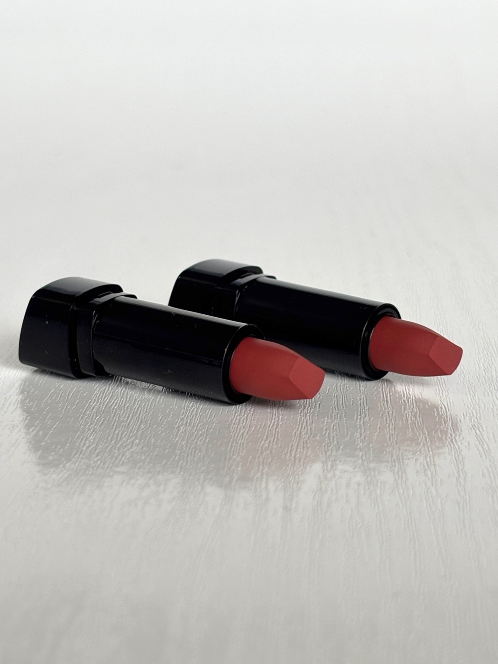 Hourglass Unlocked Matte Lipstick x 2